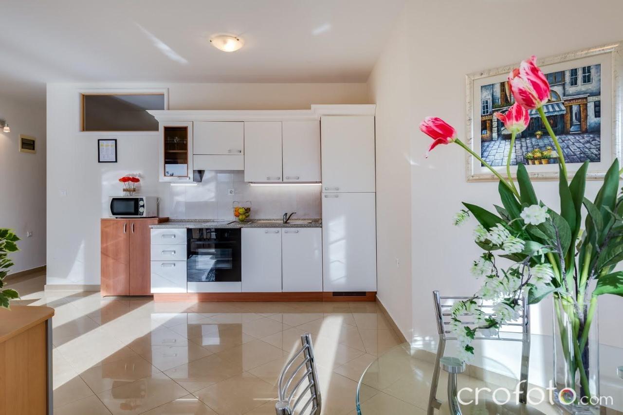 Apartmani Niko Kožino Eksteriør billede